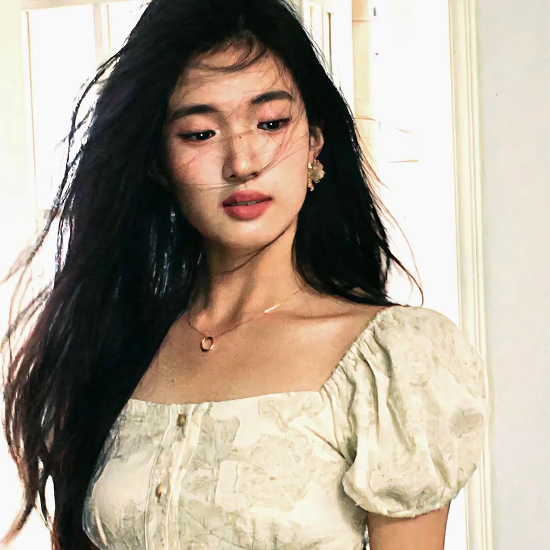 左撇子女人